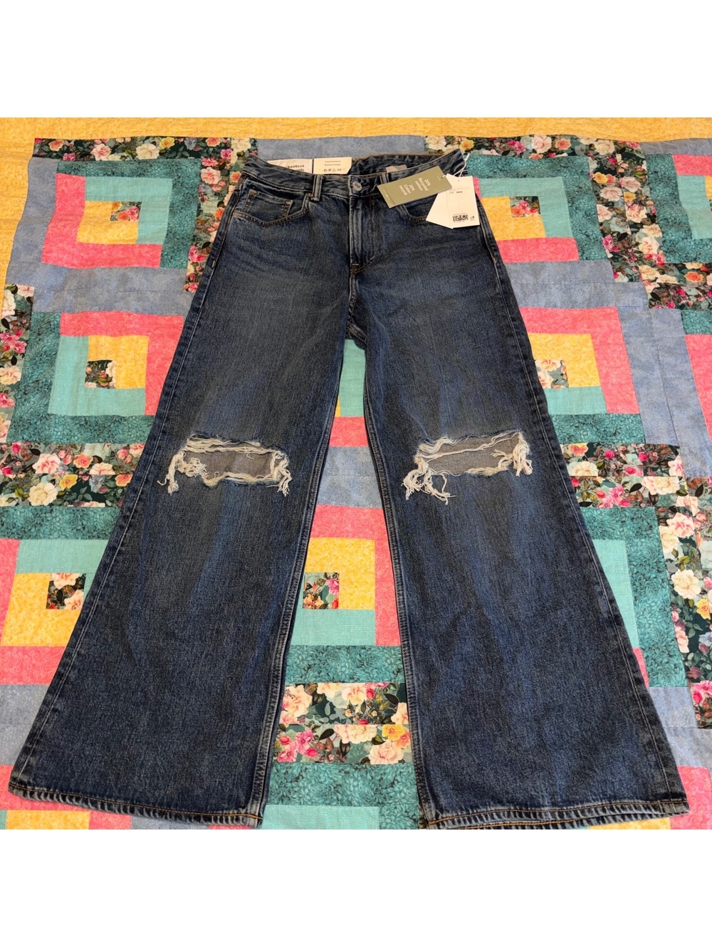 H&M NWT $59 Woman’s W28 L30 Loose Bootcut Blue Denim Jeans Size 28/30
